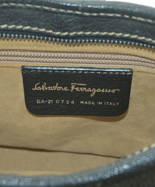 Salvatore Ferragamo（サルバトーレフェラガモ）ショルダーバッグ 黒 サイズ:- レディース/2200656860029