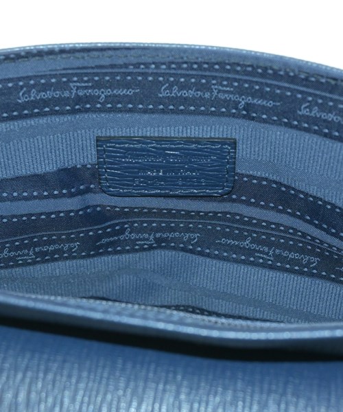 Salvatore Ferragamo（サルバトーレフェラガモ）ショルダーバッグ 紺 サイズ:- レディース/2200656860364