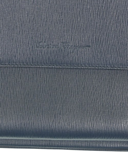 Salvatore Ferragamo（サルバトーレフェラガモ）ショルダーバッグ 紺 サイズ:- レディース/2200656860364