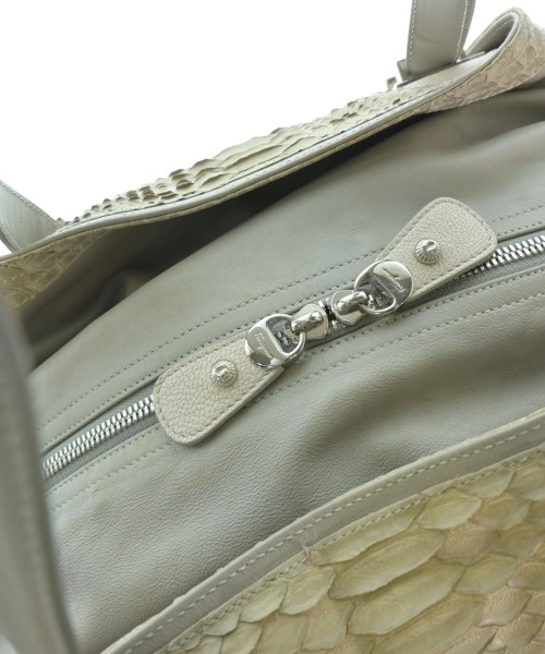 Salvatore Ferragamo（サルバトーレフェラガモ）ハンドバッグ グレー サイズ:- レディース/2200656861521