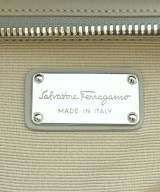 Salvatore Ferragamo（サルバトーレフェラガモ）ハンドバッグ グレー サイズ:- レディース/2200656861521