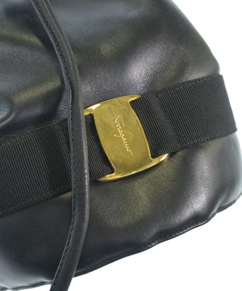 Salvatore Ferragamo（サルバトーレフェラガモ）ショルダーバッグ 黒 サイズ:- レディース/2200659905055