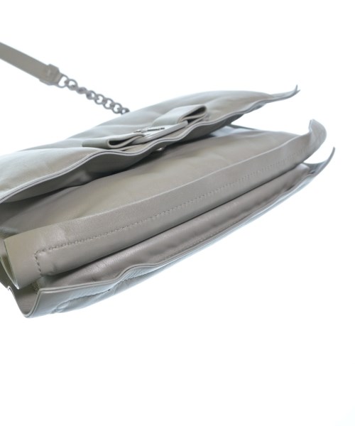 Salvatore Ferragamo（サルバトーレフェラガモ）ショルダーバッグ グレー サイズ:- レディース/2200660766072