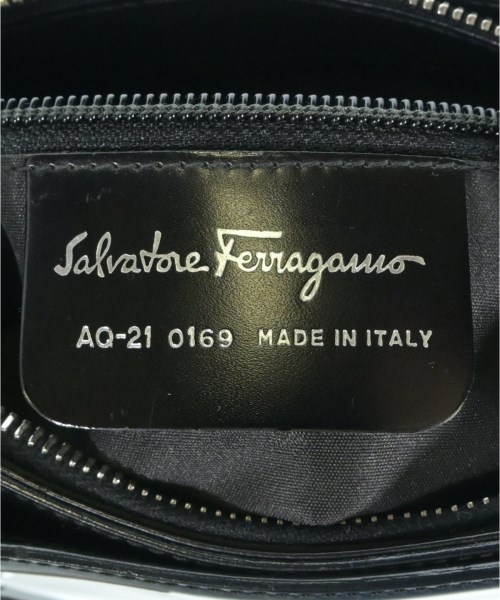 Salvatore Ferragamo（サルバトーレフェラガモ）ショルダーバッグ 黒 サイズ:- レディース/2200660766225