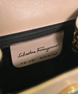 Salvatore Ferragamo（サルバトーレフェラガモ）ショルダーバッグ ピンク サイズ:- レディース/2200660766300
