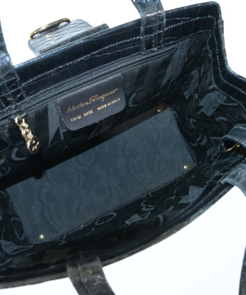 Salvatore Ferragamo（サルバトーレフェラガモ）ハンドバッグ 黒 サイズ:- レディース/2200660766416