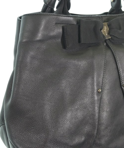 Salvatore Ferragamo（サルバトーレフェラガモ）ハンドバッグ 黒 サイズ:- レディース/2200660766607