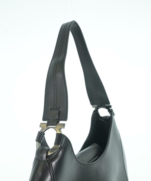 Salvatore Ferragamo（サルバトーレフェラガモ）ショルダーバッグ 黒 サイズ:- レディース/2200710811363