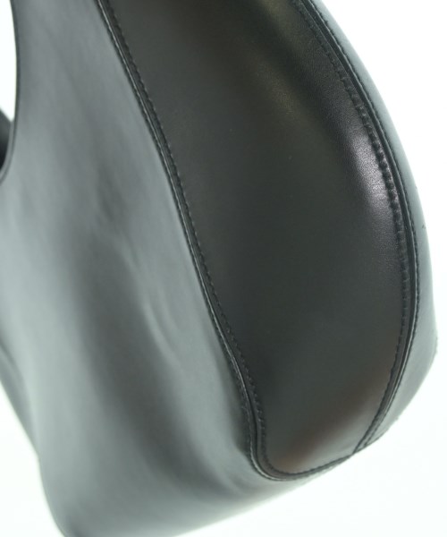 Salvatore Ferragamo（サルバトーレフェラガモ）ショルダーバッグ 黒 サイズ:- レディース/2200710811363