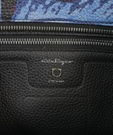 Salvatore Ferragamo（サルバトーレフェラガモ）ハンドバッグ 青 サイズ:- レディース/2200713200317