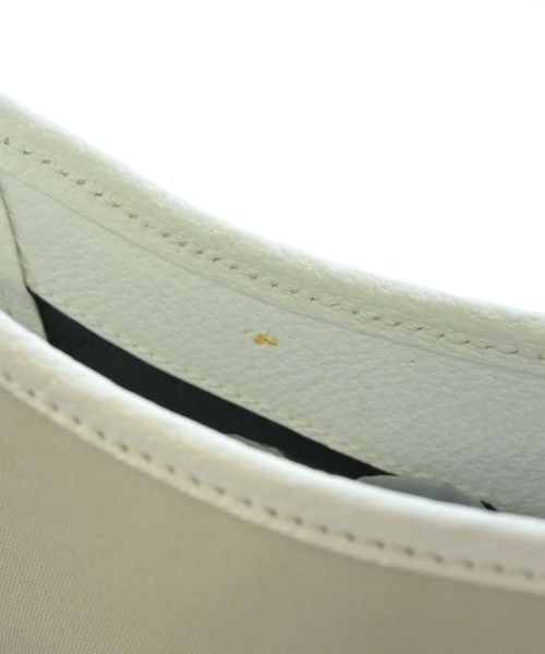 Salvatore Ferragamo（サルバトーレフェラガモ）ハンドバッグ グレー サイズ:- レディース/2200713626575