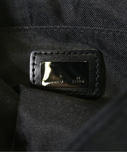 FENDI（フェンディ）ショルダーバッグ 黒 サイズ:- レディース/2200713630466