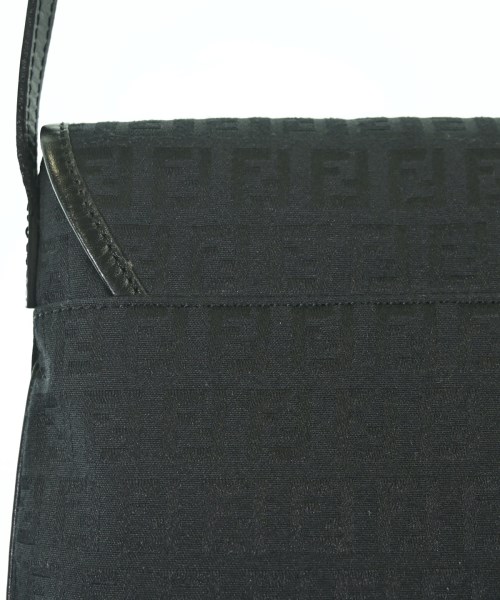 FENDI（フェンディ）ショルダーバッグ 黒 サイズ:- レディース/2200713630466