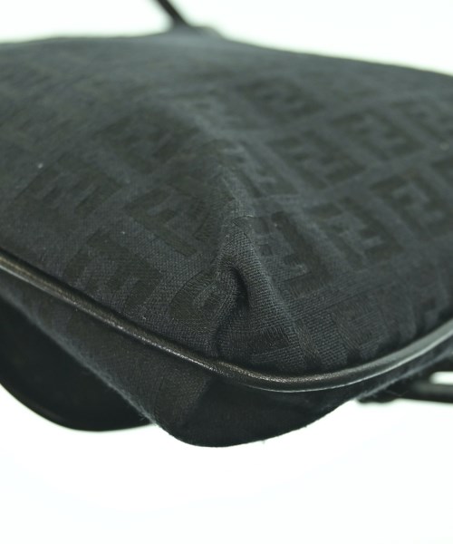 FENDI（フェンディ）ショルダーバッグ 黒 サイズ:- レディース/2200713630466