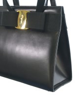 Salvatore Ferragamo（サルバトーレフェラガモ）ハンドバッグ 黒 サイズ:- レディース/2200716252832