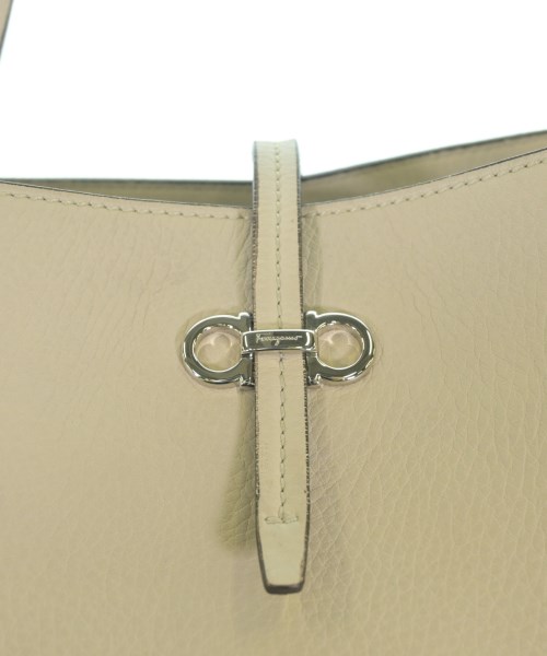 Salvatore Ferragamo（サルバトーレフェラガモ）トートバッグ ベージュ サイズ:- レディース/2200718334079