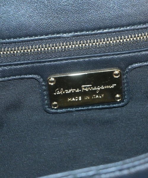 Salvatore Ferragamo（サルバトーレフェラガモ）ショルダーバッグ 黒 サイズ:- レディース/2200718710354