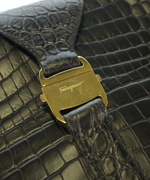 Salvatore Ferragamo（サルバトーレフェラガモ）ショルダーバッグ 黒 サイズ:- レディース/2200718710866