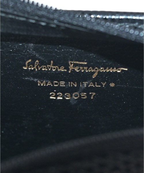 Salvatore Ferragamo（サルバトーレフェラガモ）ポーチ 黒 サイズ:- レディース/2200649433049