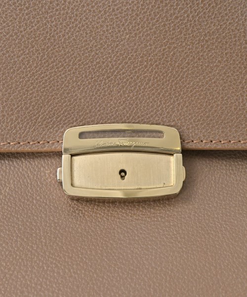 Salvatore Ferragamo（サルバトーレフェラガモ）ハンドバッグ ベージュ サイズ:- レディース/2200649434428