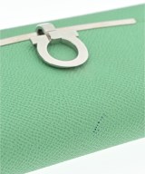 Salvatore Ferragamo（サルバトーレフェラガモ）財布・コインケース 緑 サイズ:- レディース/2200649434510