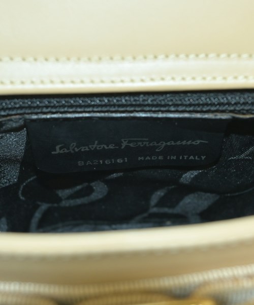 Salvatore Ferragamo（サルバトーレフェラガモ）ハンドバッグ ベージュ サイズ:- レディース/2200649434534