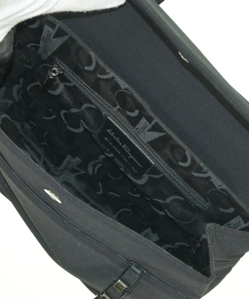 Salvatore Ferragamo（サルバトーレフェラガモ）ショルダーバッグ 黒 サイズ:- レディース/2200652144055