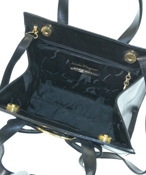 Salvatore Ferragamo（サルバトーレフェラガモ）ハンドバッグ 黒 サイズ:- レディース/2200652144123