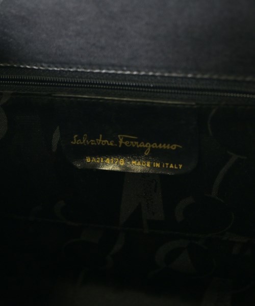 Salvatore Ferragamo（サルバトーレフェラガモ）ハンドバッグ 黒 サイズ:- レディース/2200652144123