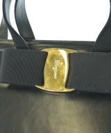 Salvatore Ferragamo（サルバトーレフェラガモ）ハンドバッグ 黒 サイズ:- レディース/2200652144123