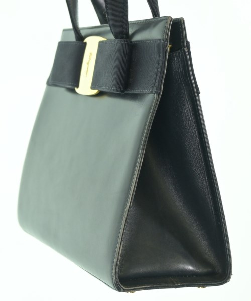 Salvatore Ferragamo（サルバトーレフェラガモ）ハンドバッグ 黒 サイズ:- レディース/2200652144192