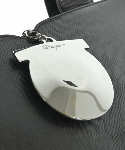 Salvatore Ferragamo（サルバトーレフェラガモ）トートバッグ 黒 サイズ:- レディース/2200652144260