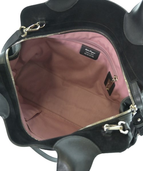 Salvatore Ferragamo（サルバトーレフェラガモ）トートバッグ 黒 サイズ:- レディース/2200652144277
