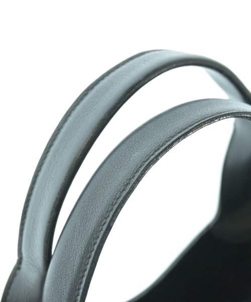 Salvatore Ferragamo（サルバトーレフェラガモ）トートバッグ 黒 サイズ:- レディース/2200652144277