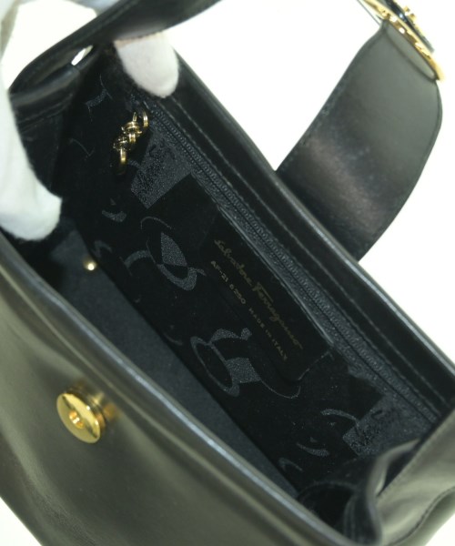 Salvatore Ferragamo（サルバトーレフェラガモ）ショルダーバッグ 黒 サイズ:- レディース/2200652144475