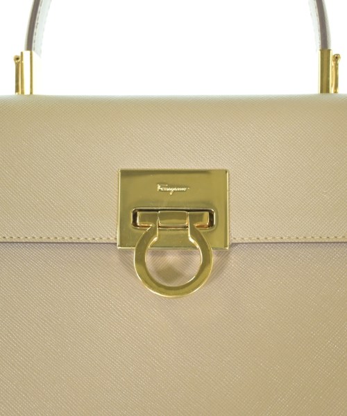 Salvatore Ferragamo（サルバトーレフェラガモ）ハンドバッグ ベージュ サイズ:- レディース/2200652144635