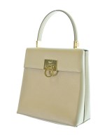 Salvatore Ferragamo（サルバトーレフェラガモ）ハンドバッグ ベージュ サイズ:- レディース/2200652144635