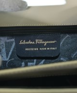 Salvatore Ferragamo（サルバトーレフェラガモ）ハンドバッグ 白 サイズ:- レディース/2200652144666