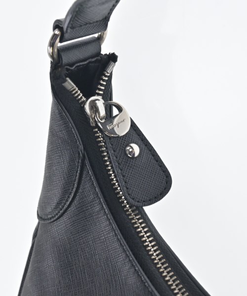Salvatore Ferragamo（サルバトーレフェラガモ）ハンドバッグ 黒 サイズ:- レディース/2200704511422