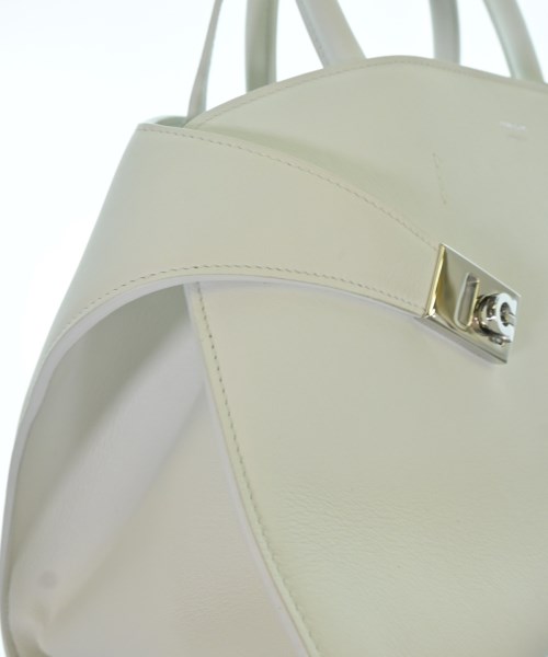 Salvatore Ferragamo（サルバトーレフェラガモ）ハンドバッグ 白 サイズ:- レディース/2200691759234