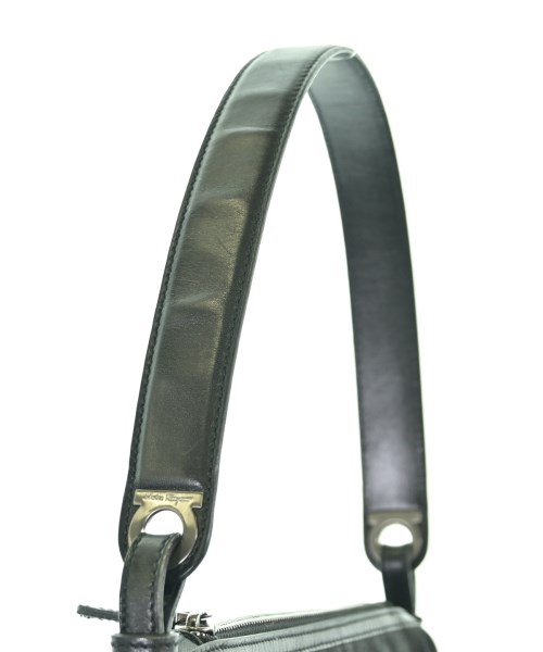 Salvatore Ferragamo（サルバトーレフェラガモ）ショルダーバッグ 黒 サイズ:- レディース/2200708385050