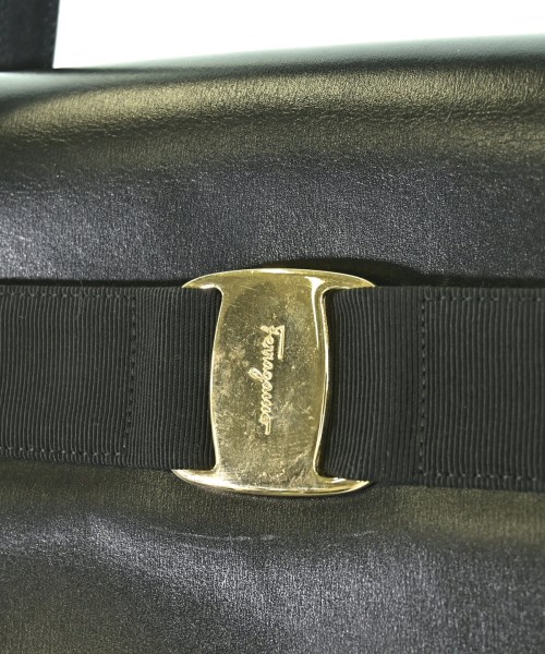 Salvatore Ferragamo（サルバトーレフェラガモ）ショルダーバッグ 黒 サイズ:- レディース/2200708385104