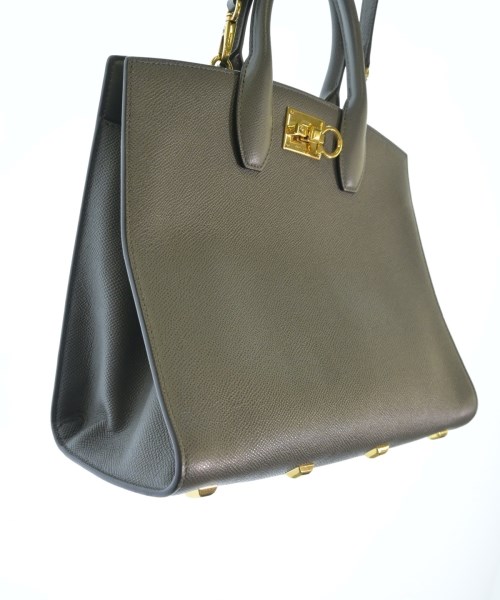Salvatore Ferragamo（サルバトーレフェラガモ）ハンドバッグ グレー サイズ:- レディース/2200709604426