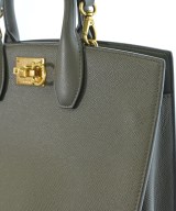 Salvatore Ferragamo（サルバトーレフェラガモ）ハンドバッグ グレー サイズ:- レディース/2200709604426