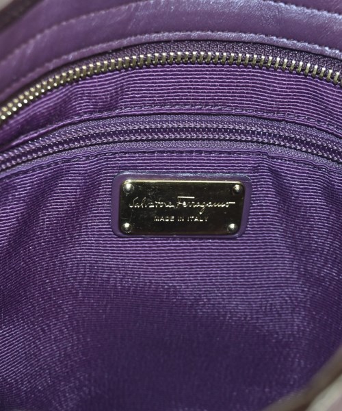 Salvatore Ferragamo（サルバトーレフェラガモ）ショルダーバッグ 赤 サイズ:- レディース/2200709604488
