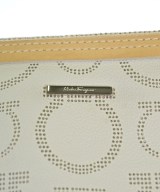 Salvatore Ferragamo（サルバトーレフェラガモ）ショルダーバッグ 白 サイズ:- レディース/2200709604983