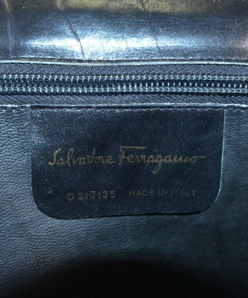 Salvatore Ferragamo（サルバトーレフェラガモ）ショルダーバッグ 黒 サイズ:- レディース/2200709606444
