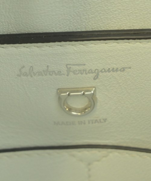 Salvatore Ferragamo（サルバトーレフェラガモ）ハンドバッグ 白 サイズ:- レディース/2200664129163