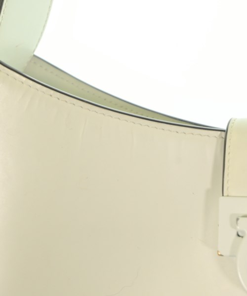 Salvatore Ferragamo（サルバトーレフェラガモ）ハンドバッグ 白 サイズ:- レディース/2200664129163