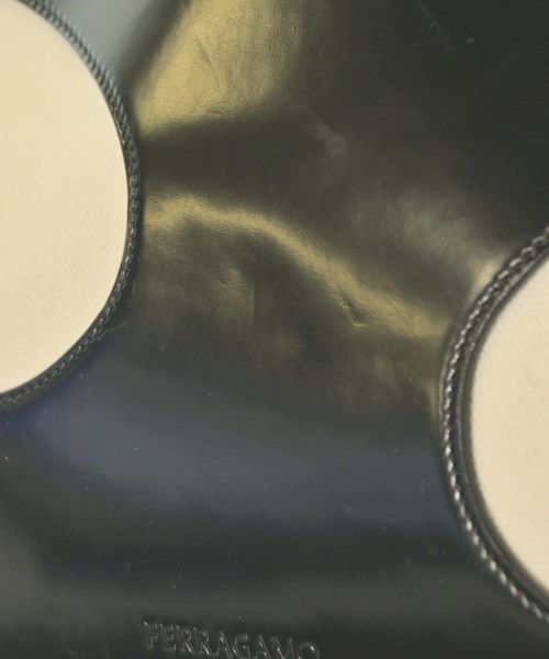 Salvatore Ferragamo（サルバトーレフェラガモ）ハンドバッグ 黒 サイズ:- レディース/2200664129170